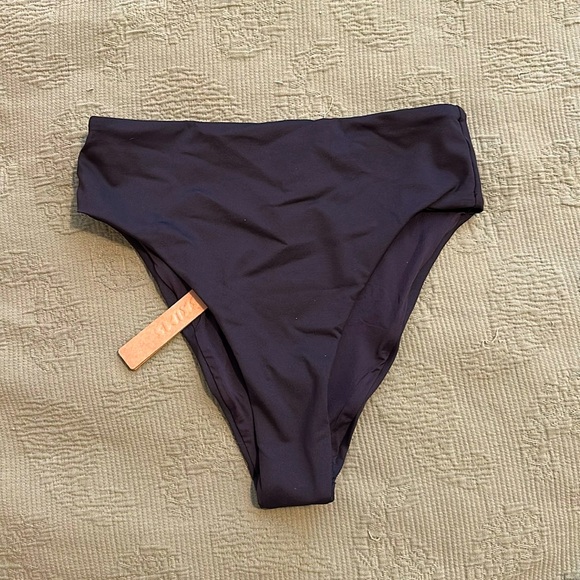 SKIMS Black High-Waisted Bikini Bottom - Picture 1 of 7